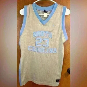 Vintage North Carolina Tarheels Michael Jordan #23 Boys Sz XL 20 Jersey